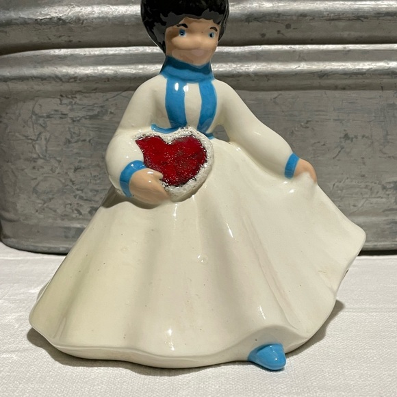Vintage Kitschy Ceramic Valentine’s Day Heart Girl Figure❤️ - Picture 10 of 16